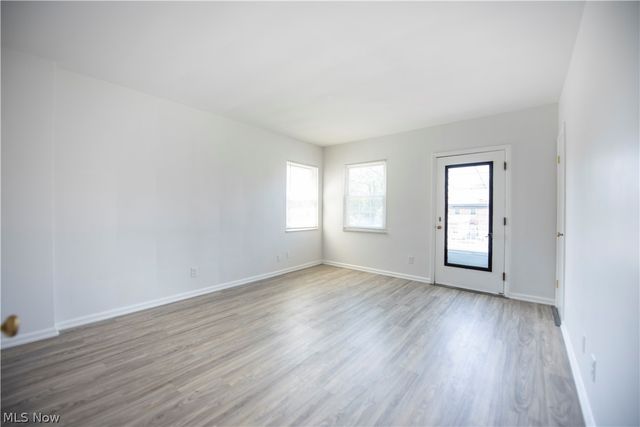 19901 Van Aken Boulevard 205, Shaker Heights, OH 44122