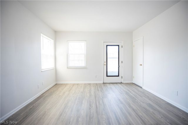 19901 Van Aken Boulevard 205, Shaker Heights, OH 44122