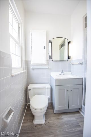 19901 Van Aken Boulevard 205, Shaker Heights, OH 44122