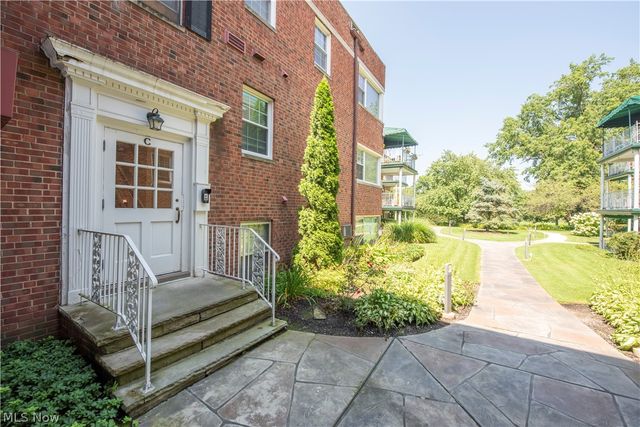 19901 Van Aken Boulevard 205, Shaker Heights, OH 44122