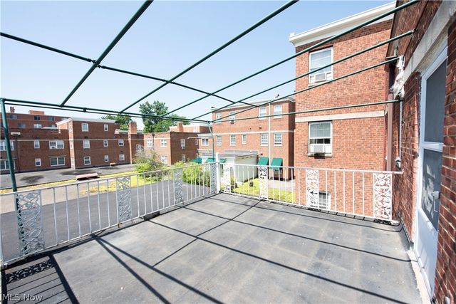 19901 Van Aken Boulevard 205, Shaker Heights, OH 44122