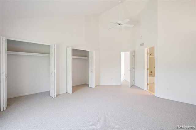 628 Olde Ivy Lane, Howell, MI 48843