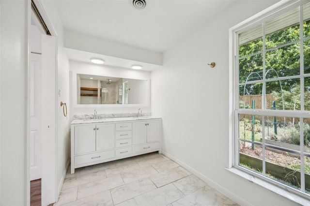 1003 Blue Willow Drive, Houston, TX 77042