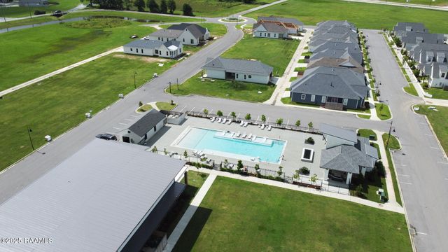 425 Bozeman Trail, Scott, LA 70583