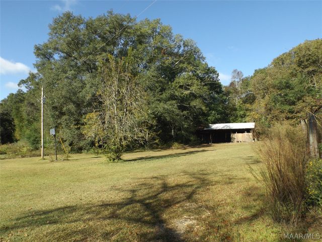 1373 County Road 39 Road, Deatsville, AL 36022