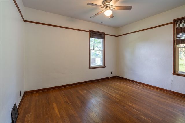 323 Idlewood Rd, Penn Hills, PA 15235