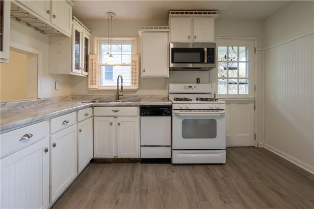 323 Idlewood Rd, Penn Hills, PA 15235