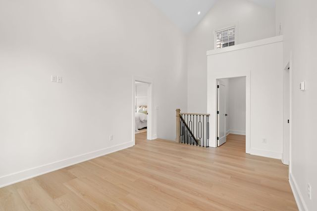 325B Vivelle Ave, Nashville, TN 37210