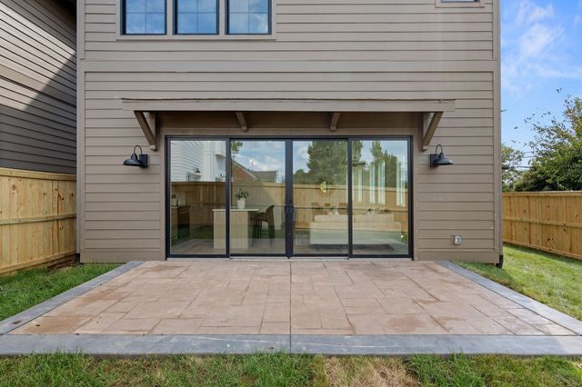 325B Vivelle Ave, Nashville, TN 37210