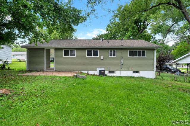 1412 Windward Ridge Drive, St Louis, MO 63127
