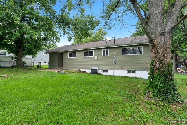 1412 Windward Ridge Drive, St Louis, MO 63127