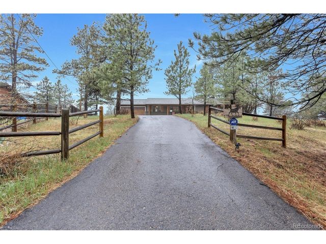 104 Overlook Rd, Elizabeth, CO 80107