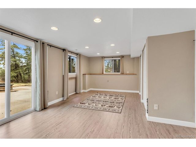 104 Overlook Rd, Elizabeth, CO 80107