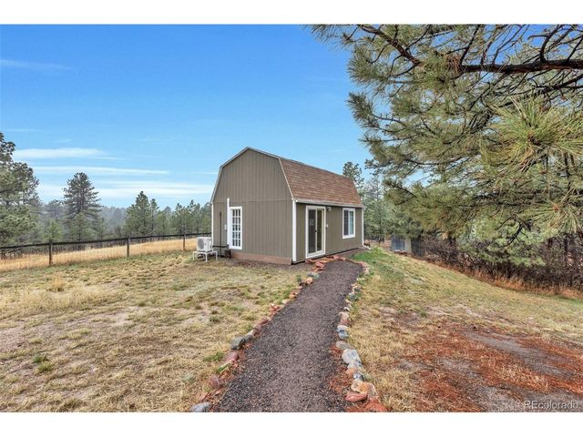 104 Overlook Rd, Elizabeth, CO 80107