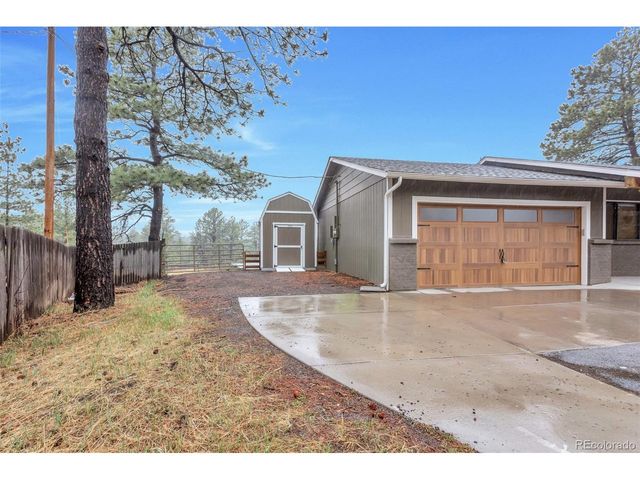 104 Overlook Rd, Elizabeth, CO 80107
