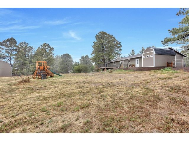 104 Overlook Rd, Elizabeth, CO 80107