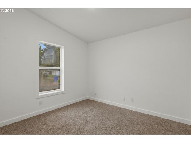 12323 Se HOLGATE Blvd 19, Portland, OR 97236