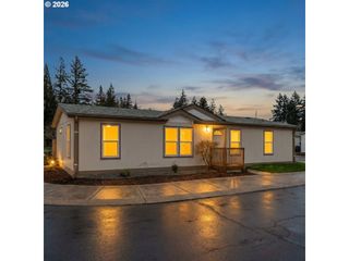 12323 Se HOLGATE Blvd 19, Portland, OR 97236