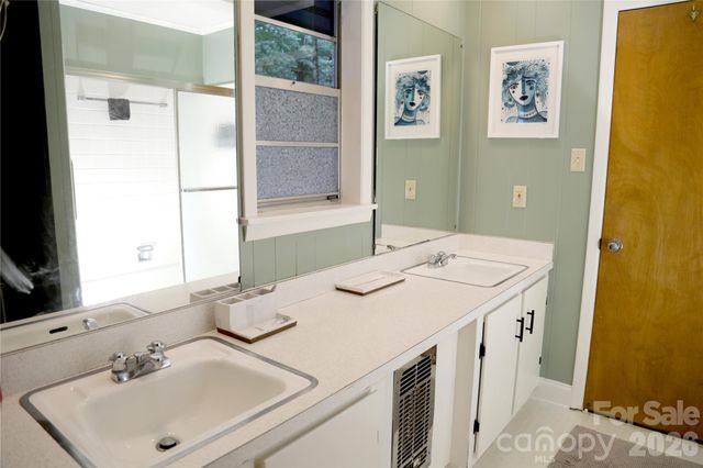 580 Whetstone Gap Road, Lake Toxaway, NC 28747