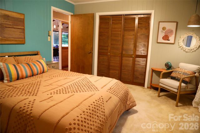 580 Whetstone Gap Road, Lake Toxaway, NC 28747
