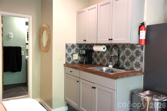 580 Whetstone Gap Road, Lake Toxaway, NC 28747