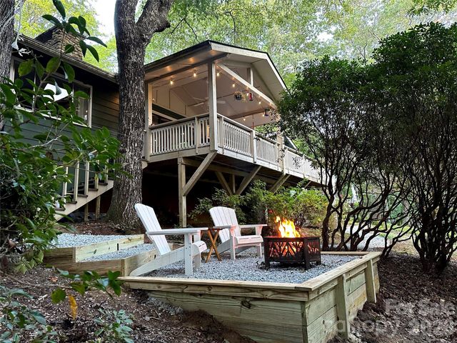 580 Whetstone Gap Road, Lake Toxaway, NC 28747