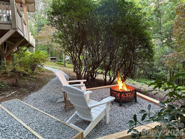 580 Whetstone Gap Road, Lake Toxaway, NC 28747