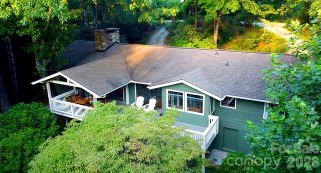 580 Whetstone Gap Road, Lake Toxaway, NC 28747