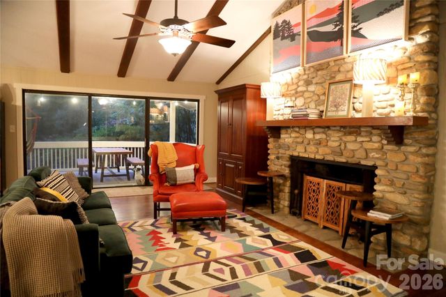 580 Whetstone Gap Road, Lake Toxaway, NC 28747