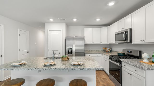 915 Long Bluff Road, Summerville, SC 29486