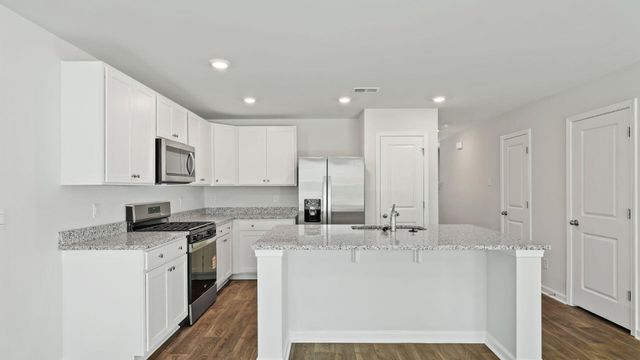 915 Long Bluff Road, Summerville, SC 29486