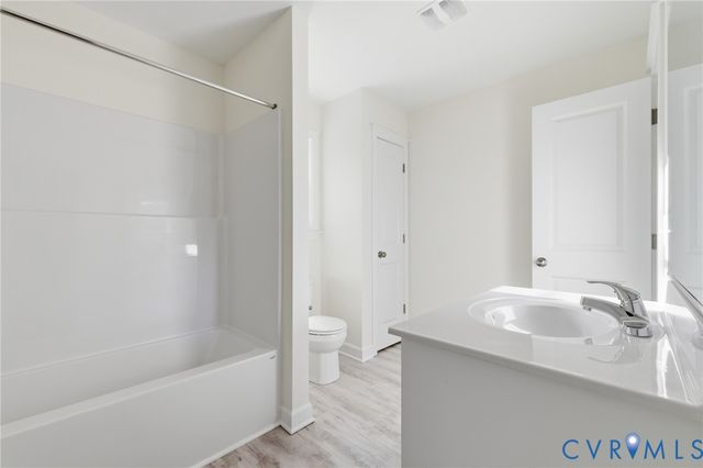 12617 James River Dr, Hopewell, VA 23860