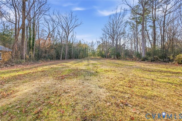 12617 James River Dr, Hopewell, VA 23860