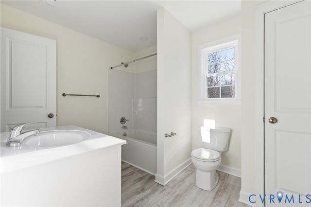 12617 James River Dr, Hopewell, VA 23860