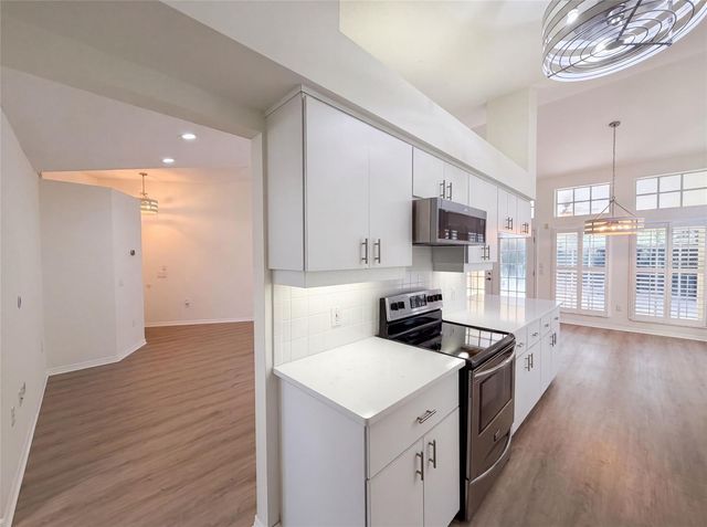 9454 MISSISSIPPI RUN, Weeki Wachee, FL 34613