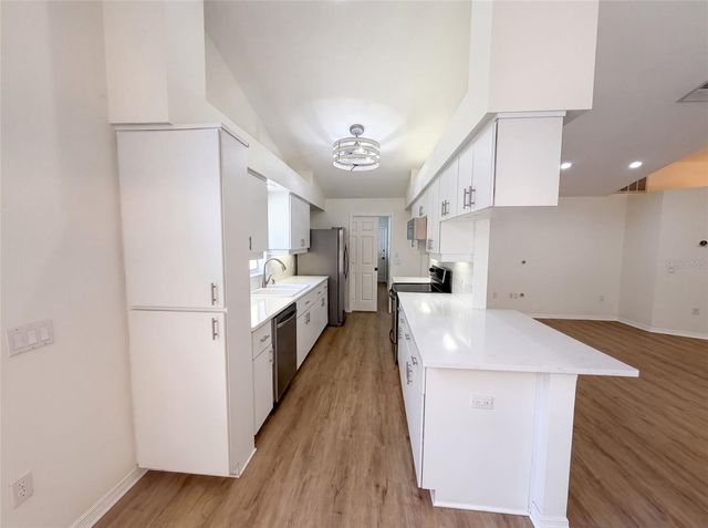9454 MISSISSIPPI RUN, Weeki Wachee, FL 34613
