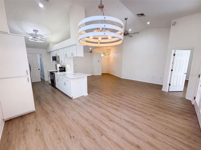 9454 MISSISSIPPI RUN, Weeki Wachee, FL 34613