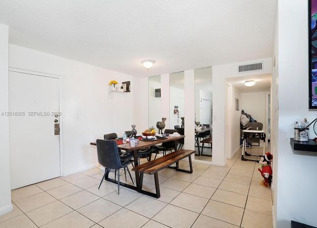 9401 SW 4th St 209, Miami, FL 33174