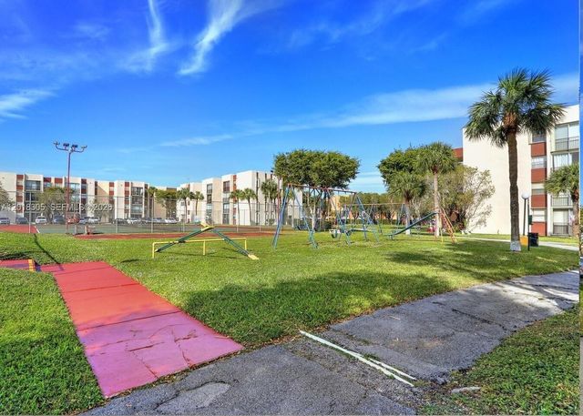 9401 SW 4th St 209, Miami, FL 33174