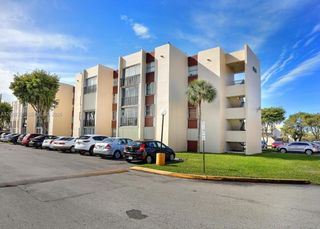 9401 SW 4th St 209, Miami, FL 33174