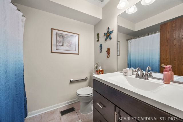 449 Canterbury Drive, Carol Stream, IL 60188