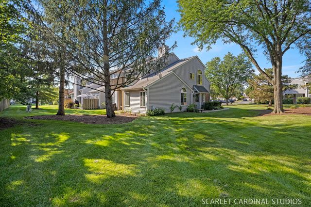 449 Canterbury Drive, Carol Stream, IL 60188