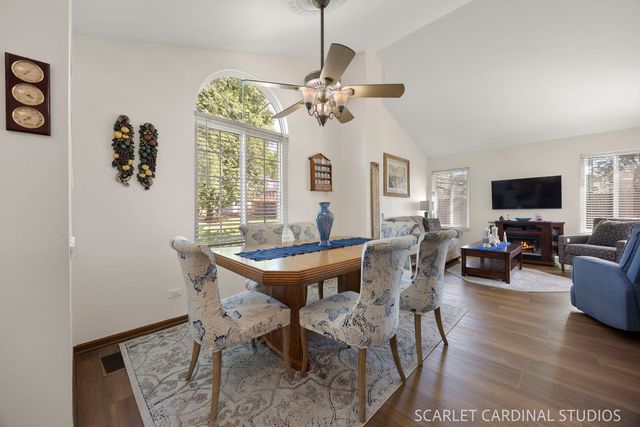 449 Canterbury Drive, Carol Stream, IL 60188