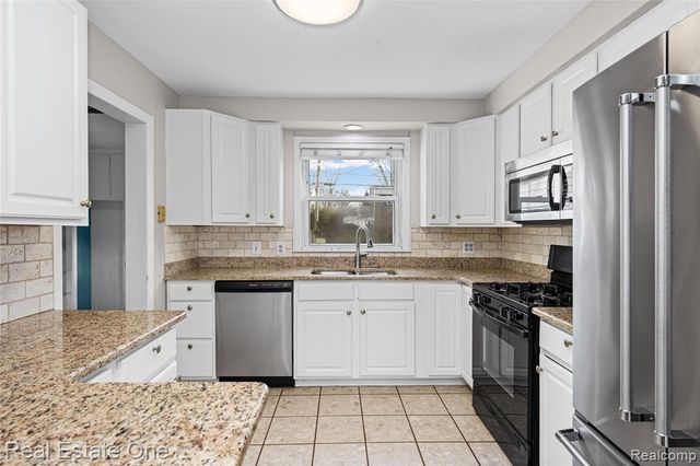 4313 Berkshire Road, Royal Oak, MI 48073
