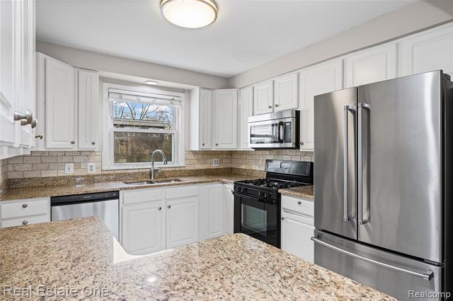 4313 Berkshire Road, Royal Oak, MI 48073