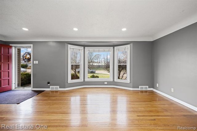 4313 Berkshire Road, Royal Oak, MI 48073