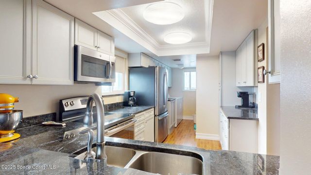 2515 S Atlantic Avenue 303, Cocoa Beach, FL 32931