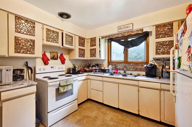 2114-2116 Lake Point Drive, Madison, WI 53713