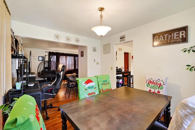 2114-2116 Lake Point Drive, Madison, WI 53713