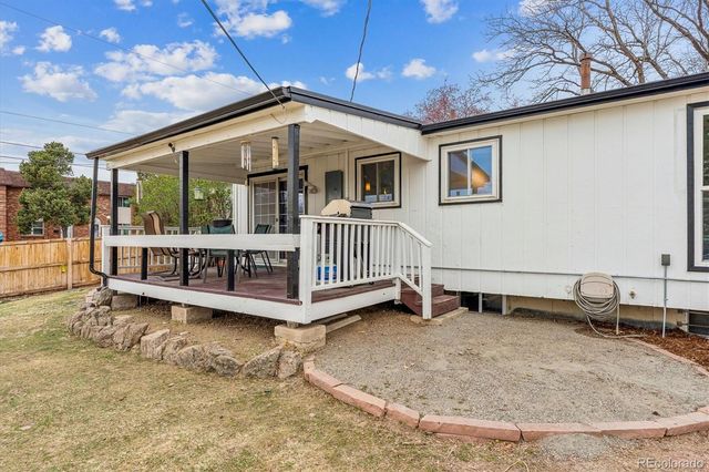 3550 W Mountain Road, Englewood, CO 80110